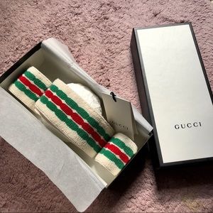 NWT Gucci red/green headband & wristband set w/box
